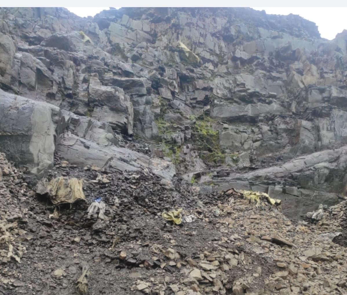 El accidente ocurrió en un socavón de la contrata minera Duende, en la comunidad de Santa Rosa de Poquera. Las víctimas fueron identificadas y trasladadas a la morgue de Juliaca.