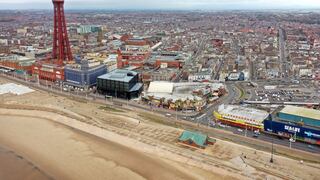 Coronavirus: La ciudad inglesa de Blackpool, hundida en la pobreza por la pandemia 