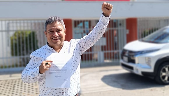 Suspendido alcalde dice que su condena por difamación termina en nueve días, por lo que le solicitó al Jurado Nacional de Elecciones retornar al cargo.