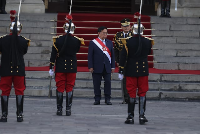José María Balcázar salió de Palacio de Gobierno rumbo a la Catedral de Lima para participar en la misa y tedeum por Fiestas Patrias.