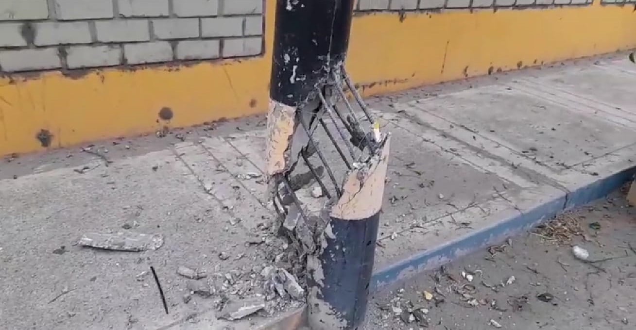 Cables caídos, postes dañados y conexiones afectadas pueden representar un peligro después de un movimiento sísmico. Conoce qué hacer en la vía pública y al regresar a casa.