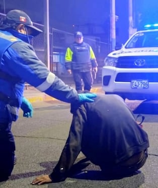 Motociclista fue impactado por vehículo que se dio a la fuga, en Arequipa. Foto: Serenazgo MPA