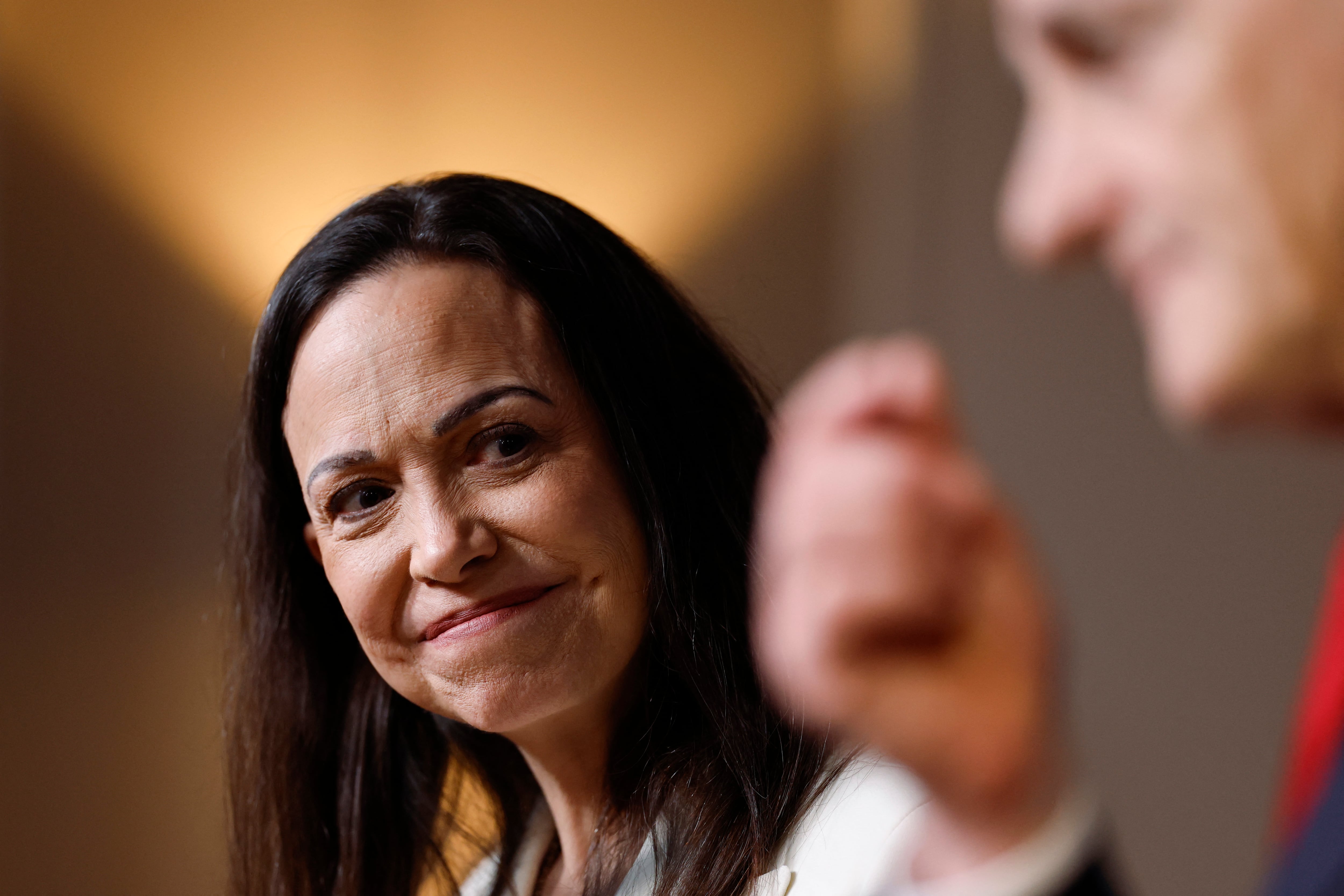 El presidente de Francia expresó su apoyo a la líder opositora tras un pronunciamiento público difundido en la red social X.. Foto: Odd ANDERSEN / AFP
