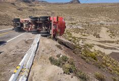 Moquegua: Cisterna boliviana vuelca y derrama 28,500 litros de aceite