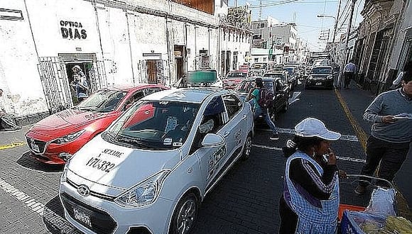 Permisos para formalizar servicio de taxi en Arequipa. (Foto: GEC)