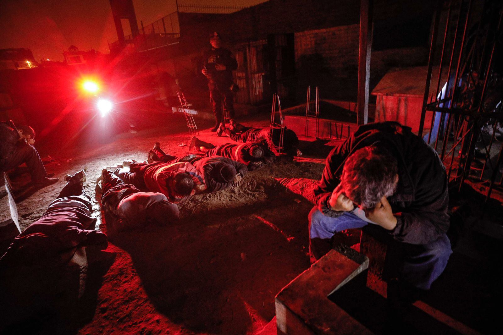 Delincuentes tenían guarida en cementerio. Foto: GEC