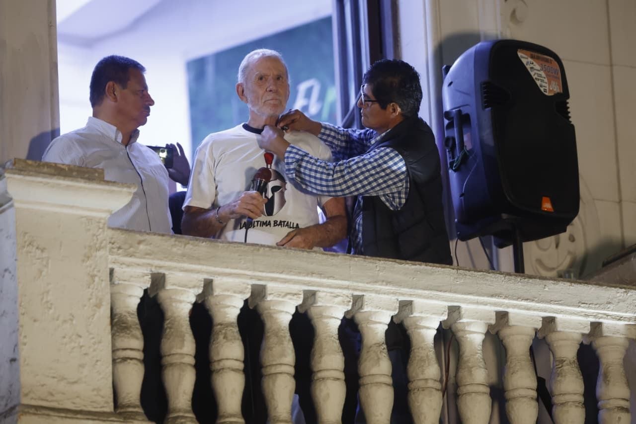 Ricardo Belmont se pronunció desde la Plaza San Martín. Foto: Mario Zapata / GEC