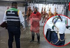 Huancayo: En mercados cuelgan carnes en fierros de construcción oxidados