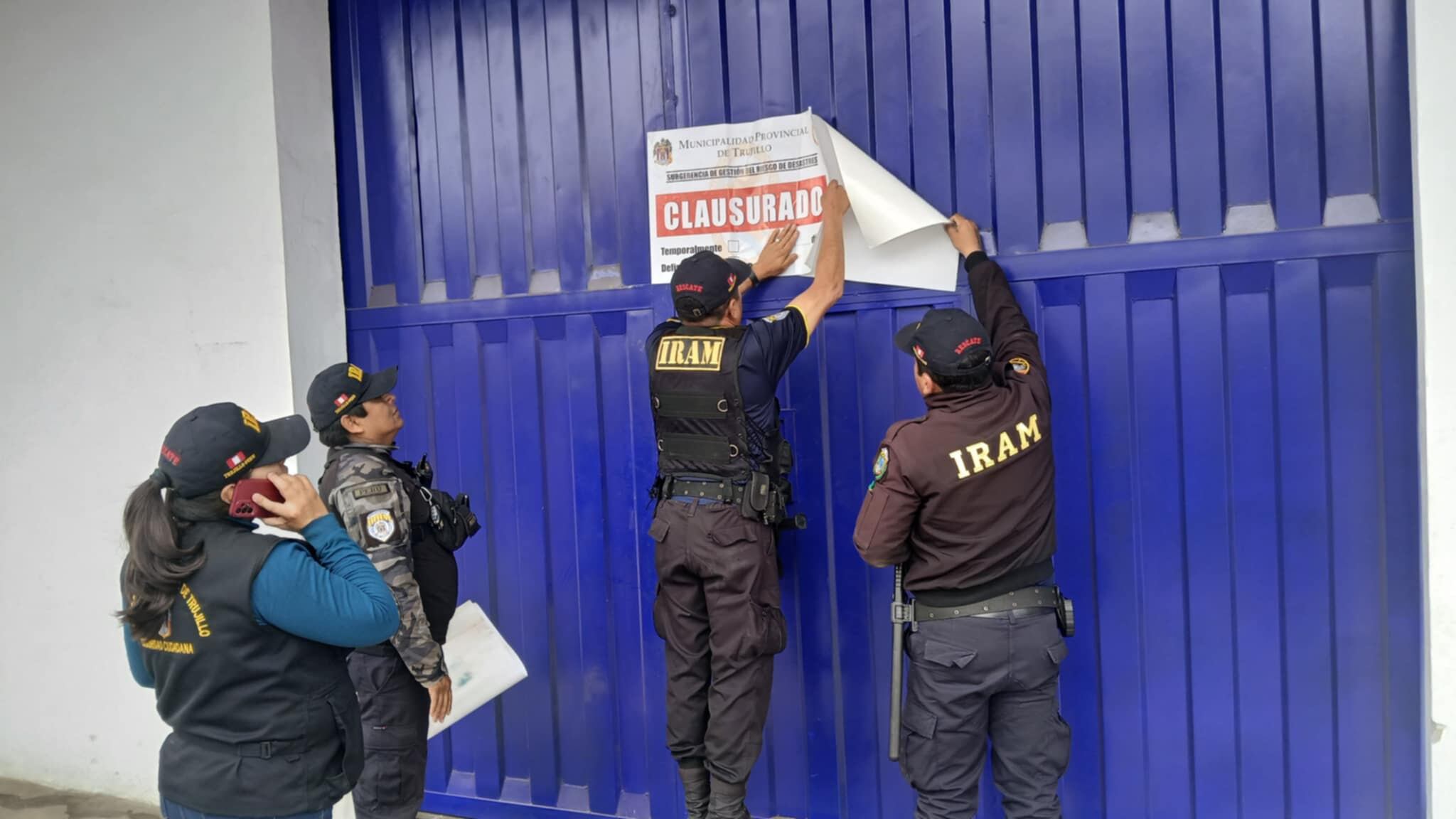 El equipo de fiscalización clausuró los establecimientos que no tenían licencias de funcionamiento y no cumplían con normas de Defensa Civil.