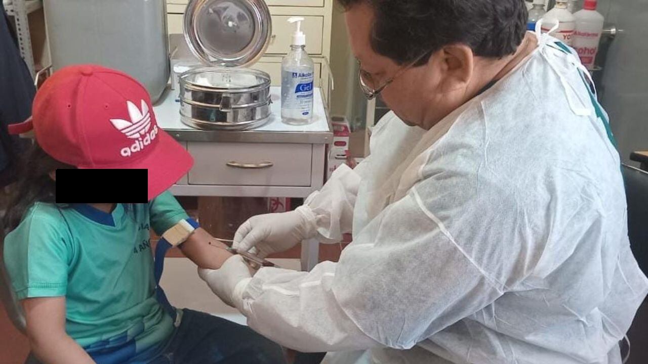 La Red Integrada de Salud de Ascope, realizó los análisis clínicos previos para aplicar medicamento.