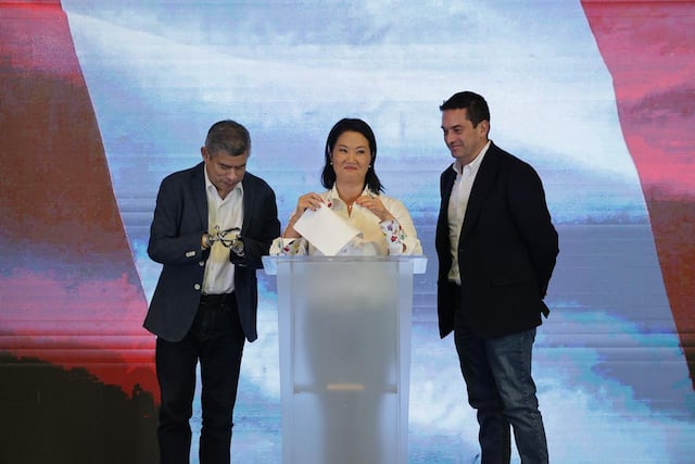 Keiko Fujimori se pronuncia tras conteo rápido y promete respetar la voluntad popular (Fotos: Hugo Pérez/GEC)