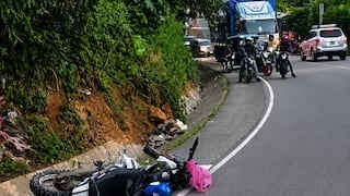 Choque frontal entre camión y motocicleta deja un fallecido y una mujer herida en Chinchao