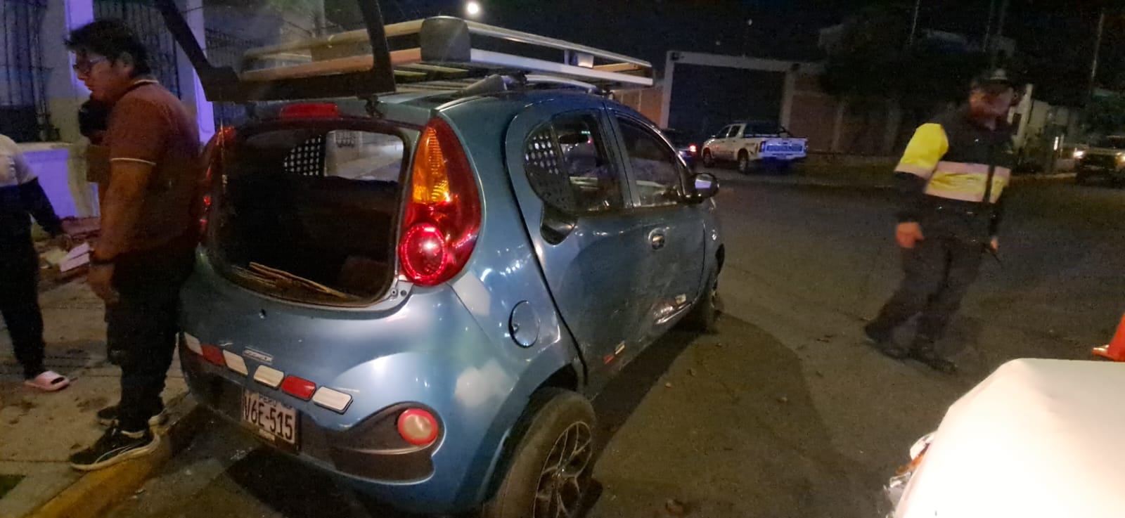Accidente en la avenida Dolores, en Arequipa, deja varios heridos. Foto: Serenazgo MPA.