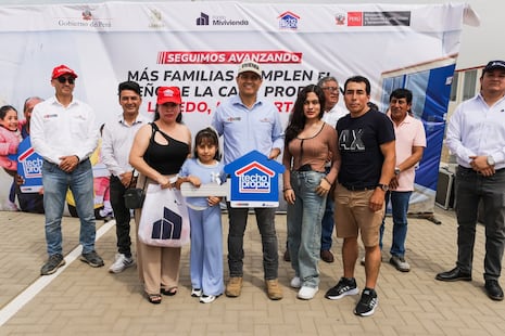 La Libertad: Ministro de Vivienda entrega 138 casas en Laredo