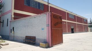 Escolares en Arequipa estudian en aulas prefabricadas desde hace 21 años