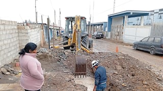 Tacna: Instalación deficiente hecha por vecinos provoca fuga de agua potable