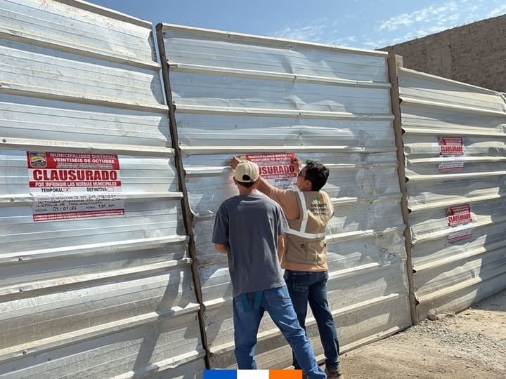 Cierran local por falta de permiso municipal
