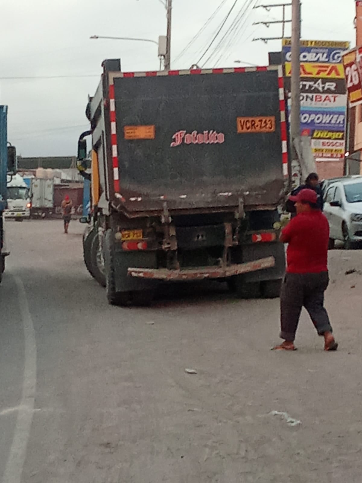 Camión atropella a peatón en la Vía de Evitamiento de Arequipa