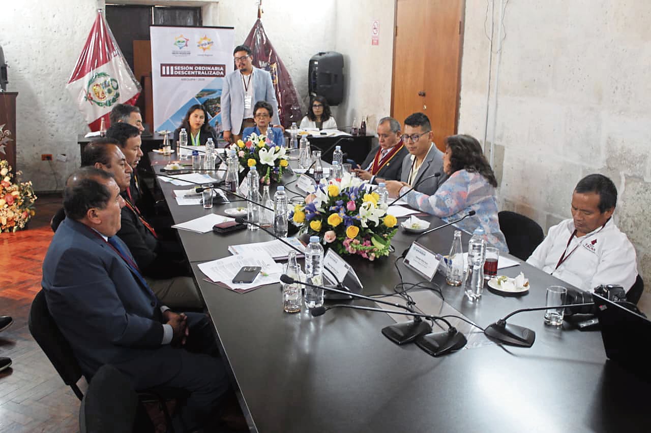 Arequipa y Moquegua: Descontento ante informe de OEFA por falta de avances en el río Tambo