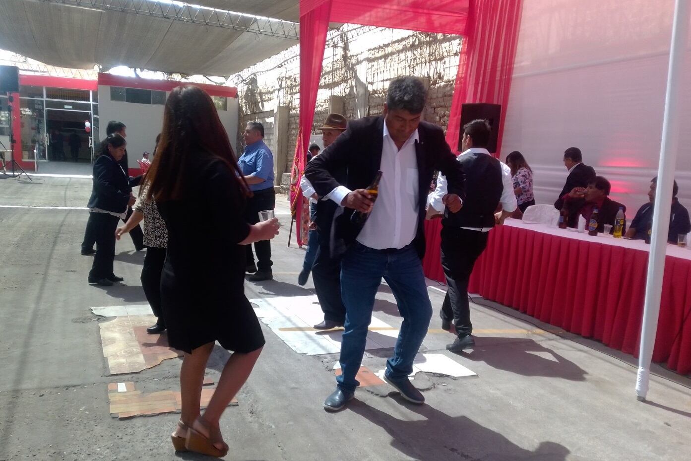 El alcalde distrital de Ciudad Nueva acudió hoy como invitado a los festejos por el 44 aniversario de la Feria 28 de Julio