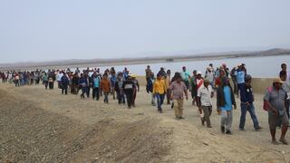 Piura: Agricultores hacen plantón en el reservorio Poechos para exigir agua