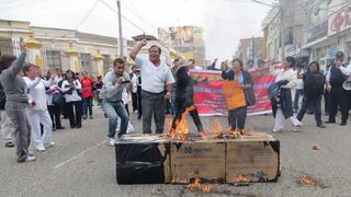 Fenutssa protestó con plantón frente a Las Mercedes