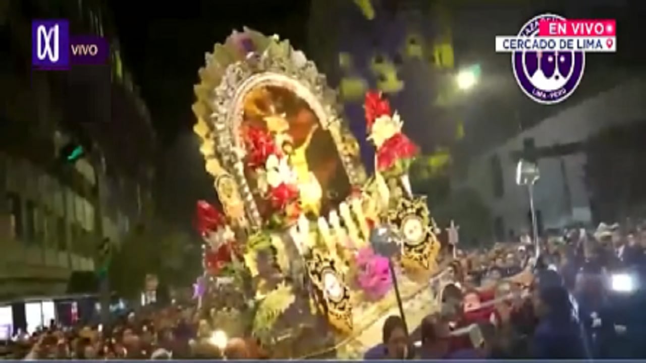 Procesión del Señor de los Milagros 2025 inicia con susto por desequilibrio del anda. (Captura: Canal N)