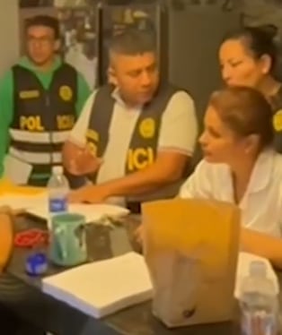 La intervención policial terminó con la detención del asesor regional Nick Rojas Prescott y el allanamiento de varios inmuebles vinculados a presuntas adjudicaciones irregulares. FOTO: CAPTURA DE PANTALLA CANAL N