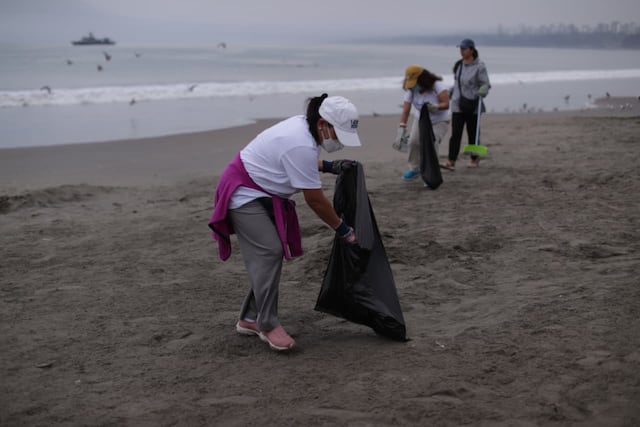Cierran de la playa Agua Dulce por limpieza y fumigación (Foto: Julio Reaño/GEC)
