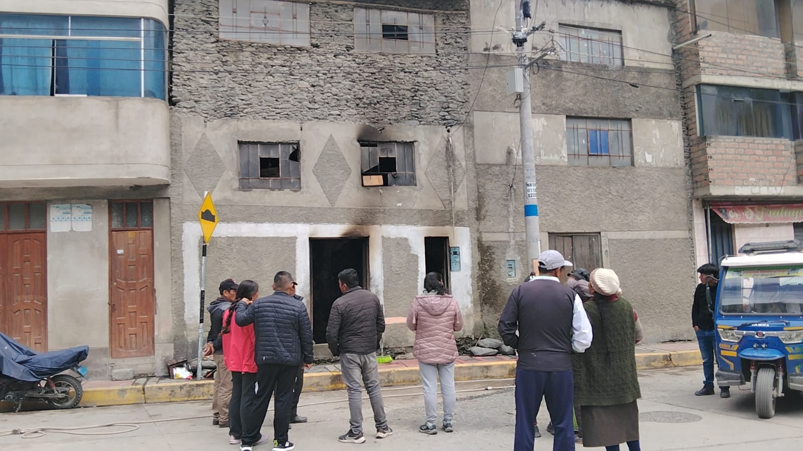 Puno: Niño víctima de incendio fue referido a un hospital de Arequipa