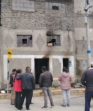 Puno: Niño víctima de incendio fue referido a un hospital de Arequipa