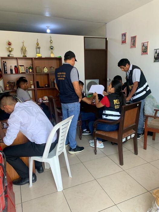 En proceso inmediato y terminación anticipada, los efectivos policiales fueron procesados y sentenciados por su mal accionar de pedir dinero a un motociclista que no tenía licencia ni Soat.