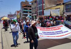 Trabajadores estatales marchan contra el Gobierno pidiendo derogatoria de ley que limita pactos colectivos