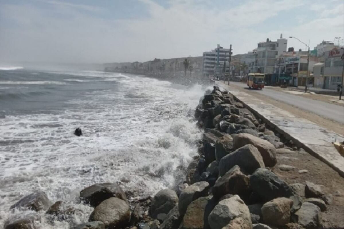 Costa de Arequipa bajo alerta por oleajes anómalos hasta el viernes 17 de abril. (Foto: Andina)