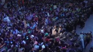 Marcha del 8M en Lima terminó en disturbios