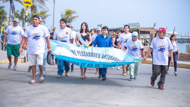 La Libertad: Huanchaco celebra Día del Pescador con procesión y festival aéreo