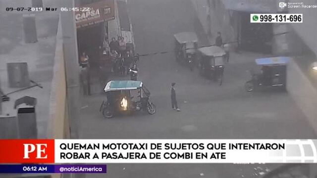 Vecinos prenden fuego a mototaxi de delincuentes (VIDEO)