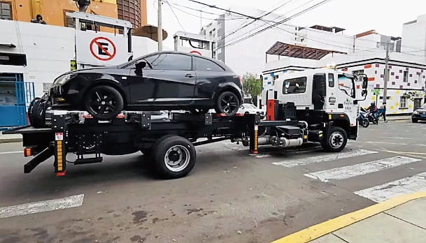Estrategia contempla el uso de estos vehículos para internar en el depósito a unidades infractoras.