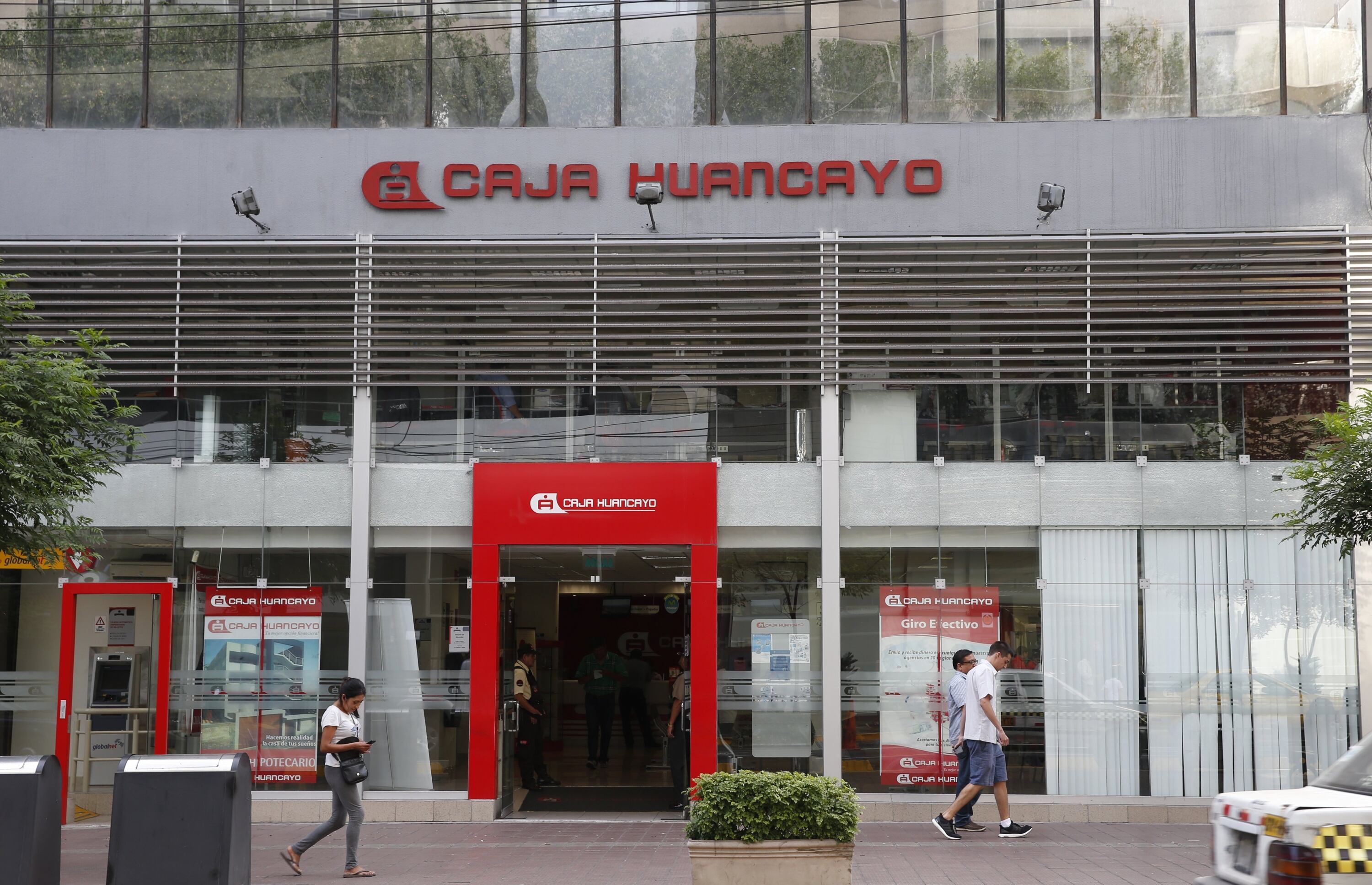 Caja Huancayo inicia financiamiento de transporte sostenible a través de vehículos eléctricos (Foto: USI)