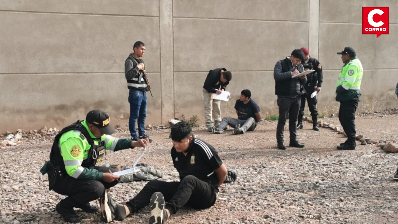 PUNO: Serenos y policías detienen a tres presuntos asaltantes en Juliaca