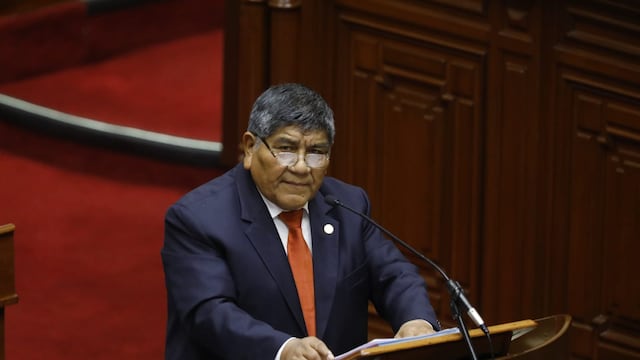 Procuraduría pide iniciar diligencias preliminares contra ministro Rómulo Mucho