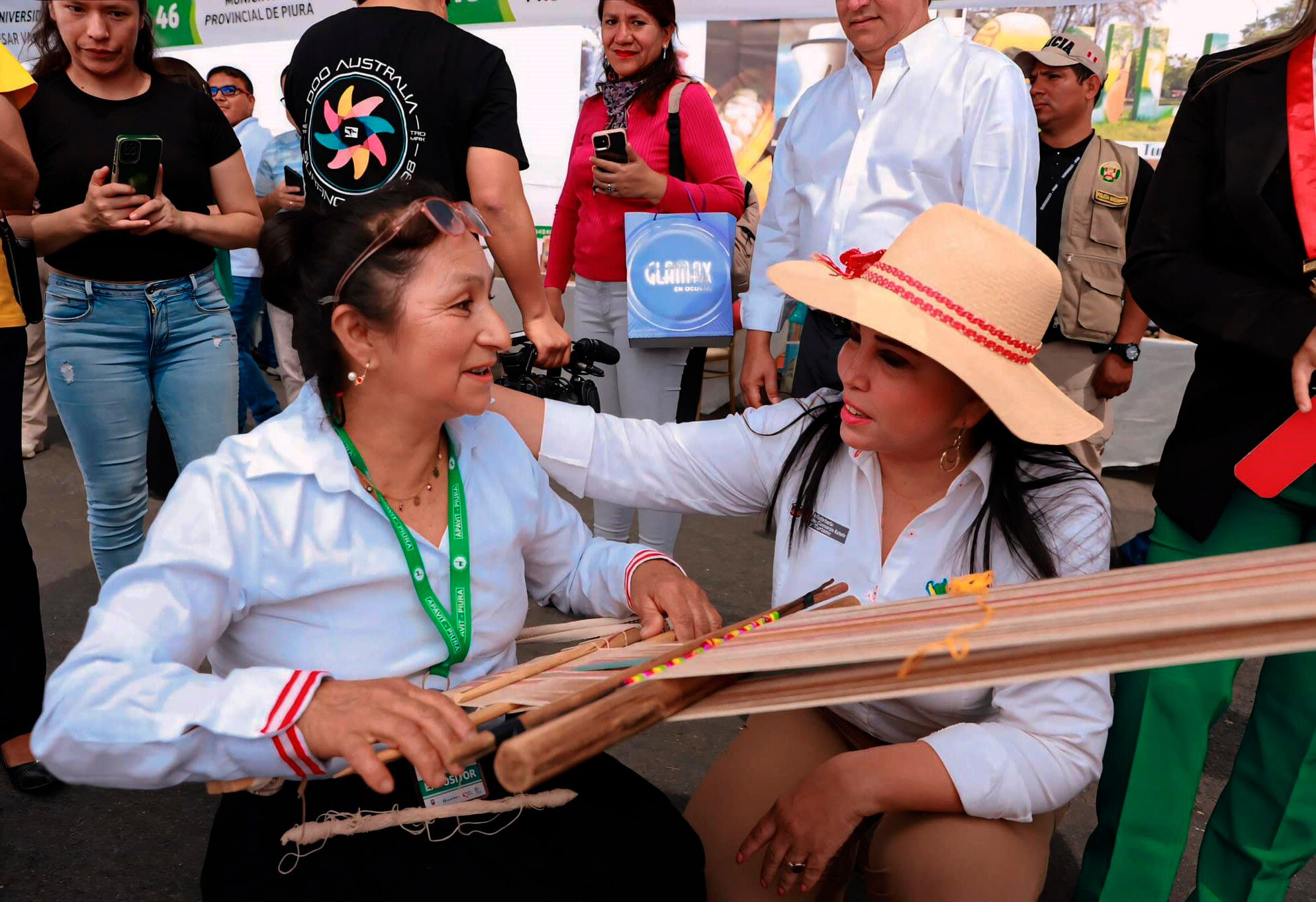 Fedima Chichay, es una experta en telar de cintura y de destacada trayectoria.