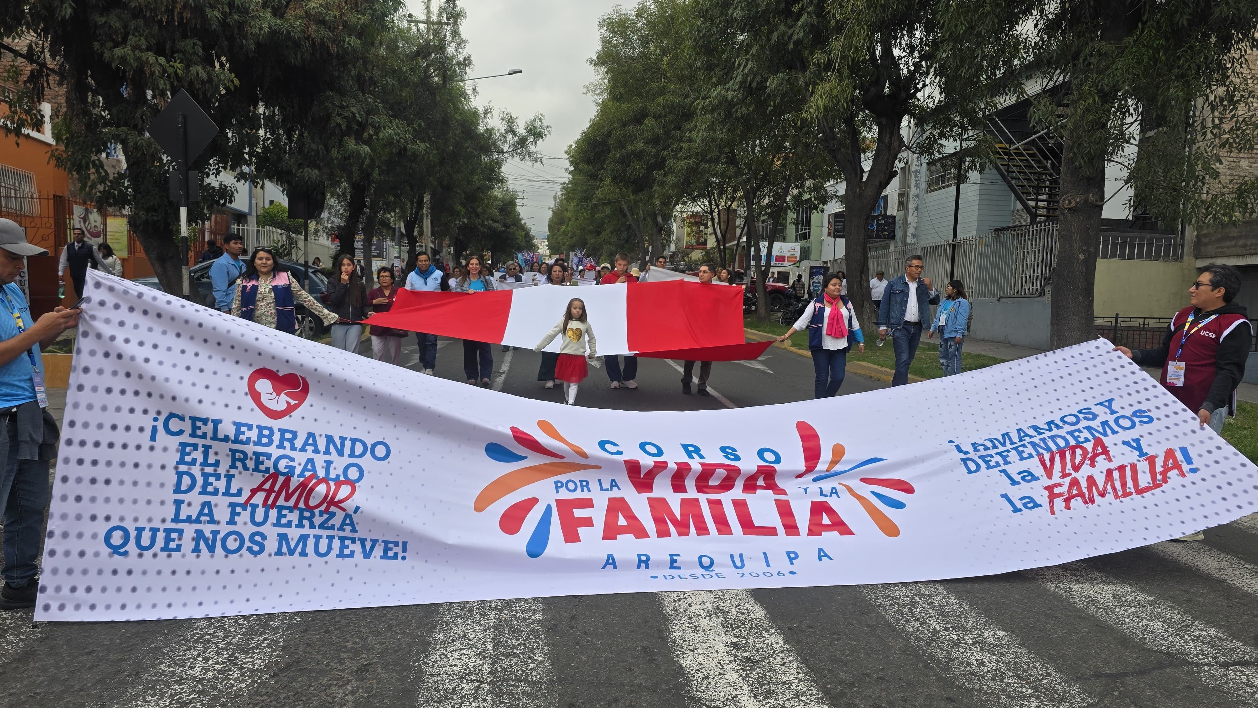Corso por la Vida y la Familia en las calles de Arequipa. Foto: GEC.