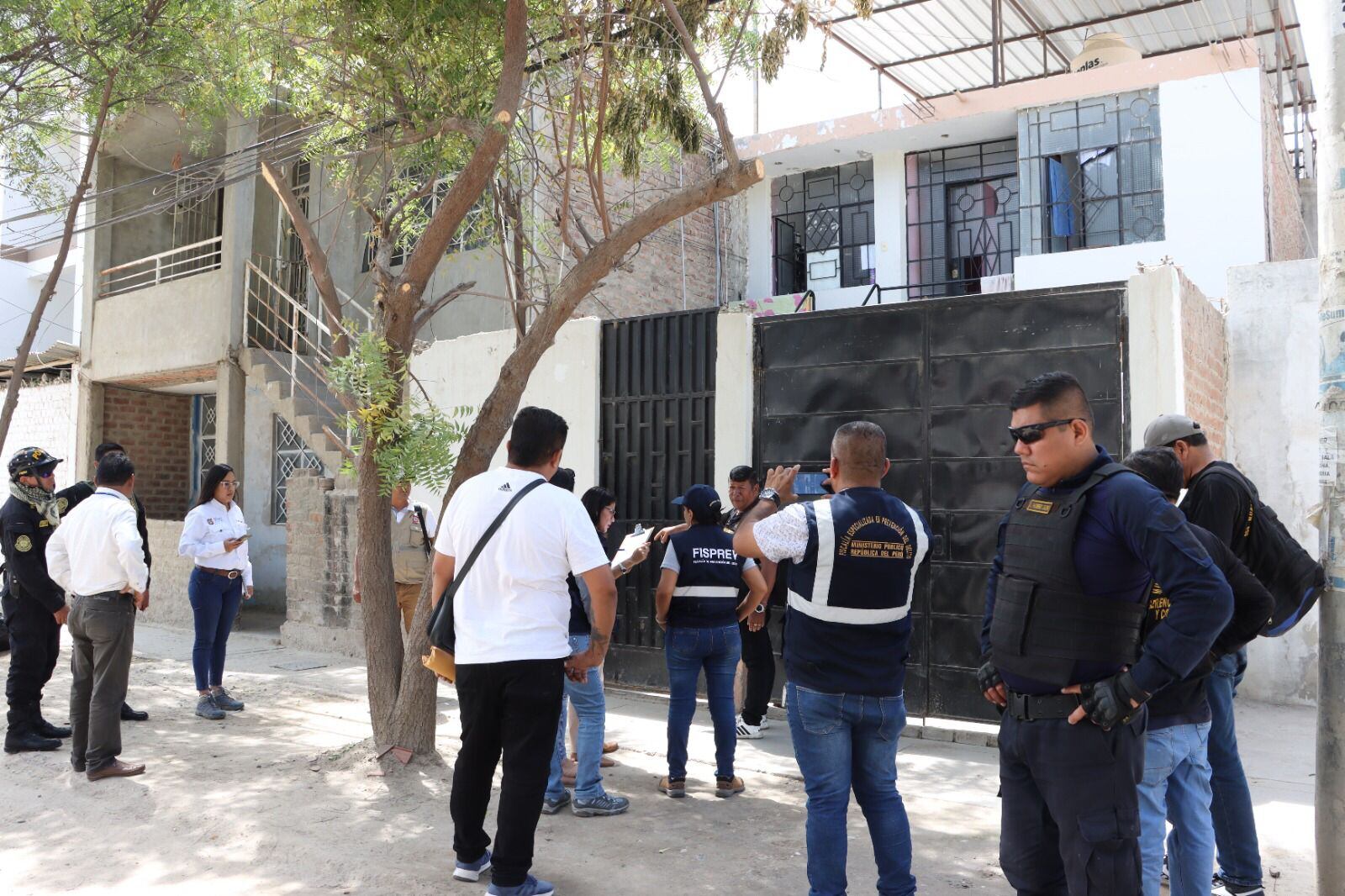 Personal de la comuna piurana clausuró local clandestino en Ignacio Merino