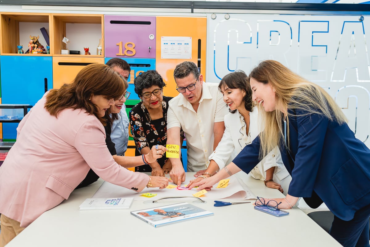 La experiencia y capacidad de adaptación de las personas de 50 años a más impulsan nuevos negocios en el país. Especialistas destacan que este segmento tiene un gran potencial para desarrollar emprendimientos sostenibles.