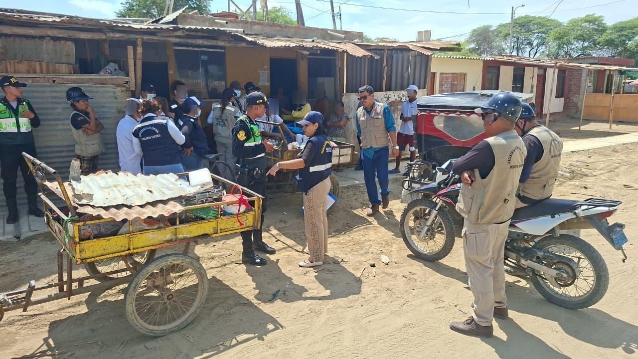 Intervienen locales informales.