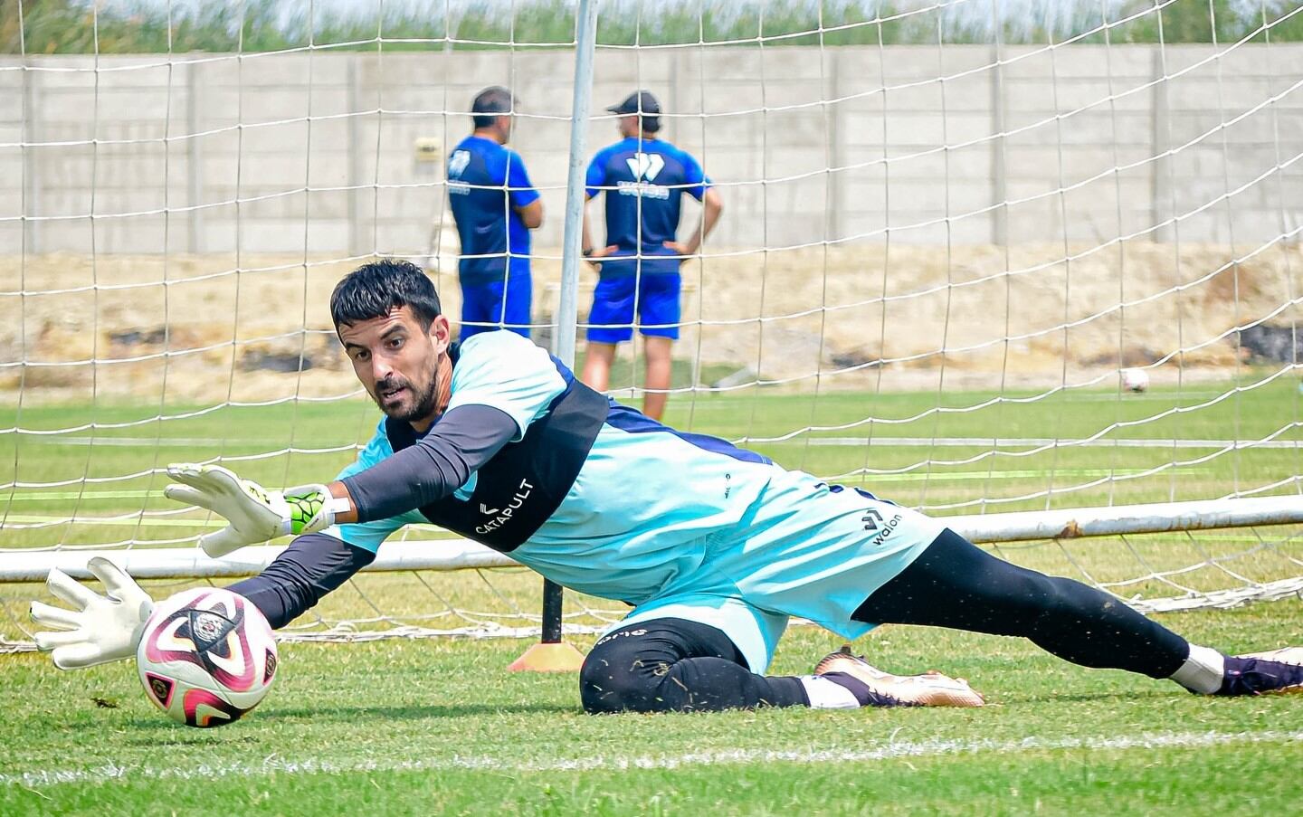Agradecido del equipo "Churre", por confía en él para defender el arco con profesionalismo.