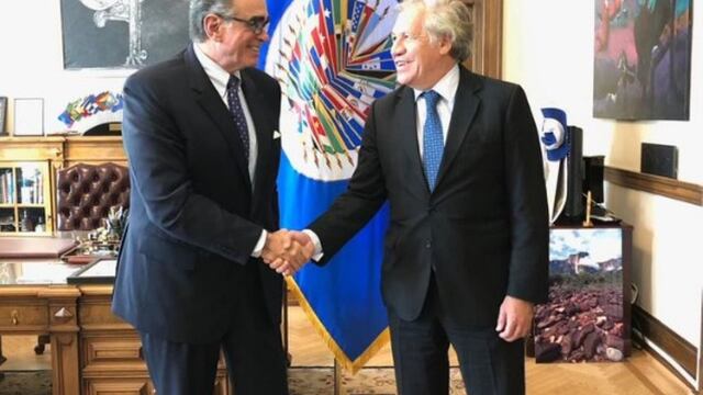 Titular del Congreso se reunió con secretario general de la OEA