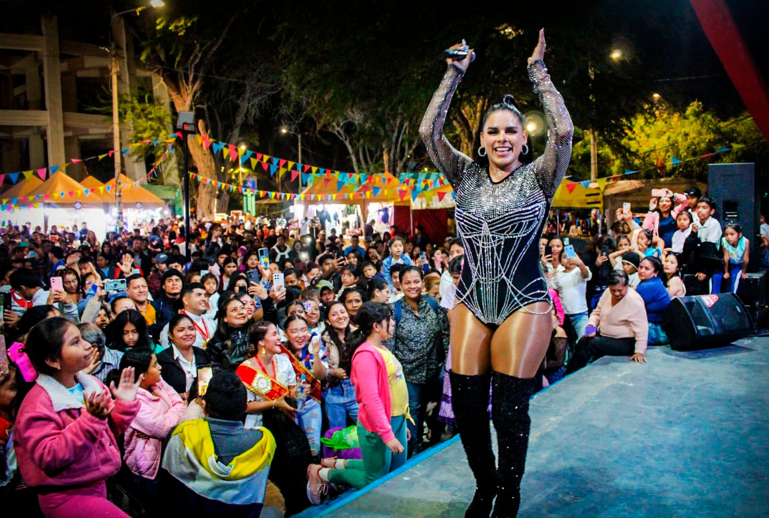 Grandes artistas como Giuliana Rengifo animarán el espectáculo musical.