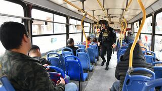 Proponen que pase libre policial en el transporte solo se aplique durante los días de servicio